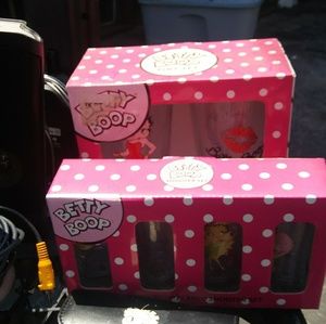 Betty boop shot glasses and glasses for set